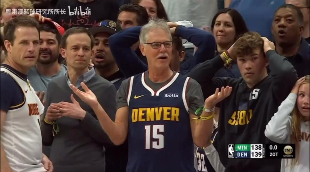 導火索？回顧此前掘金對陣森林狼，威少送出三分犯規后的眾生相！