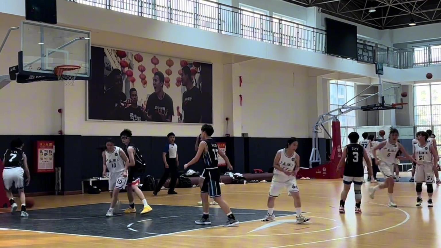 單腳后仰跳投怎么越用越順啊